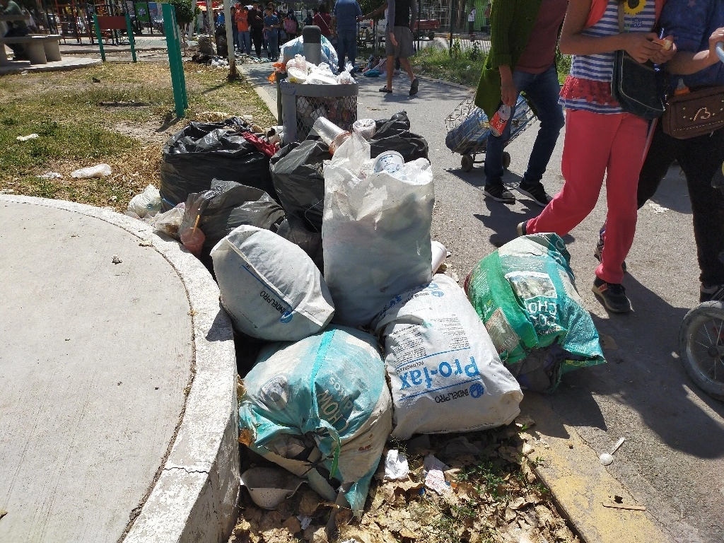 Habitantes de la colonia Luis Donaldo Colosio, en Ecatepec, alertaron sobre el foco de infección en que se ha convertido el parque Frida Kahlo. Foto La Jornada