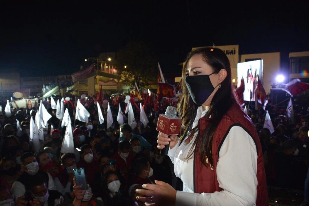 Patricia Durán destacó que en los años de gobierno que ha encabezado, se ha demostrado que sí se le cumple a las y los naucalpenses y que la voluntad de los ciudadanos se respeta. Foto cortesía Patricia Durán