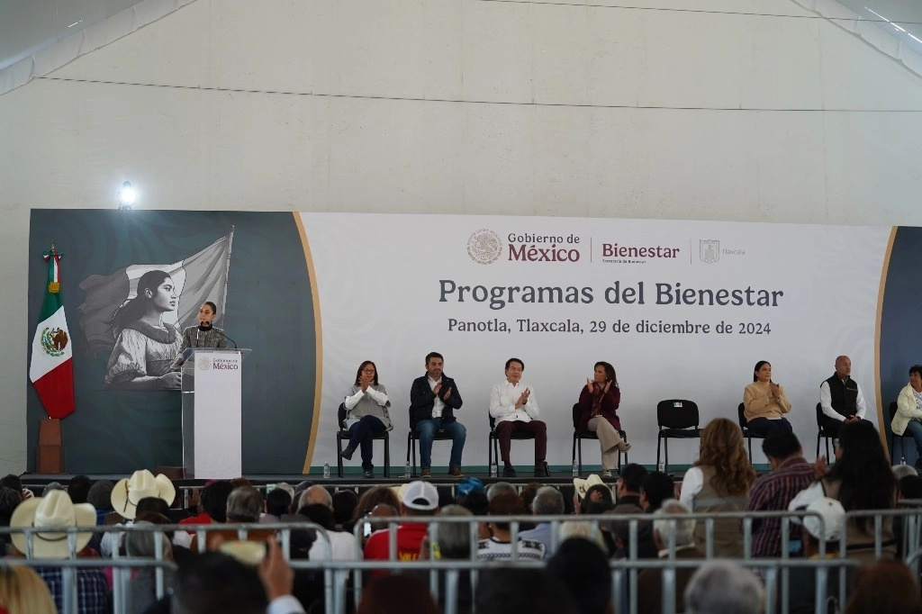 La presidenta Claudia Sheinbaum dijo en Tlaxcala que será histórico el proceso electoral  en el que se elegirá a los integrantes del Poder Judicial. Foto Alejandro Ancona 