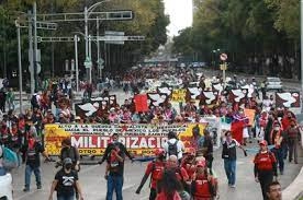 Marcha por el Día de la Resistencia Indígena en la Ciudad de México. Foto Marco Peláez / Archivo
