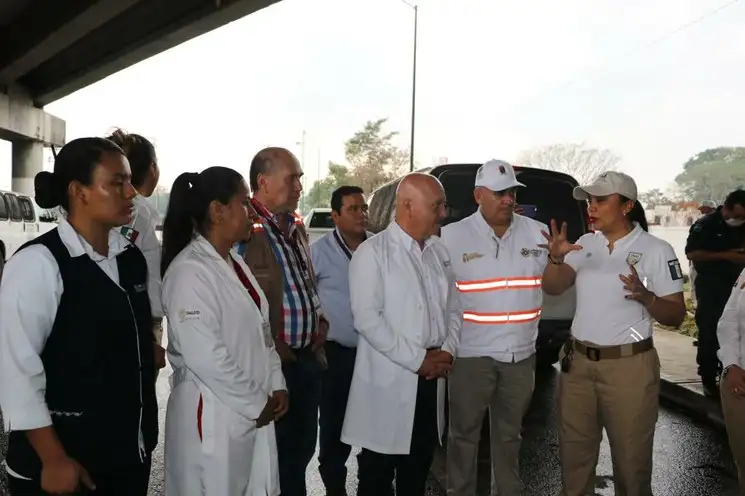José Manuel Cruz Castellanos, titular de Salud en Chiapas durante su visita a los distintos puntos fronterizos de la entidad. Foto Elio Henríquez