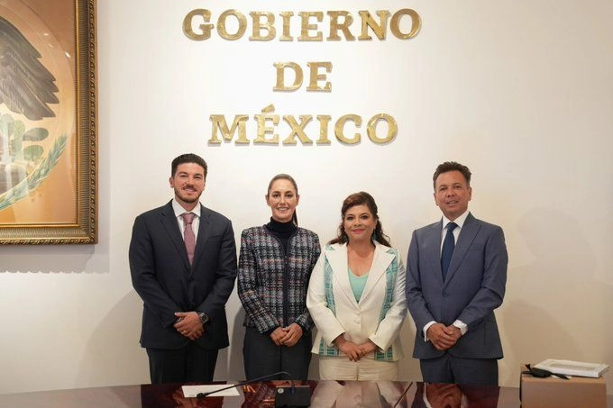 La presidenta Claudia Sheinbaum (c,izq) junto con la jefa de Gobierno de CDMX, Clara Brugada (c,der) y los gobernadores de Nuevo León, Samuel García (izq) y Pablo Lemus, de Jalisco (der). Foto tomada de 