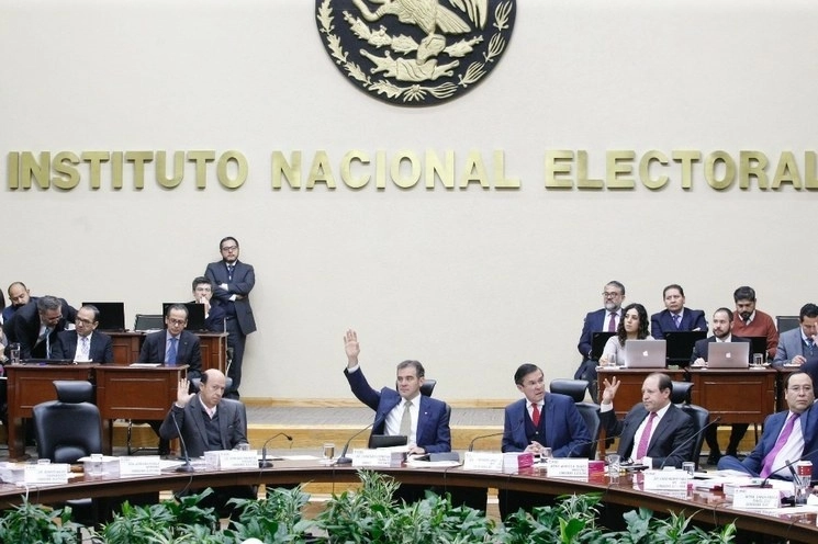 Sesión del Consejo General del INE. Foto Roberto García Ortiz / Archivo