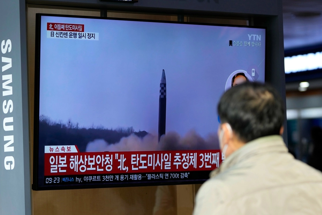 Los medios surcoreanos informaron que las sirenas de ataque aéreo se activaron en la isla de Ulleungdo, cuyos residentes fueron llamados el miércoles a refugiarse. Foto Ap