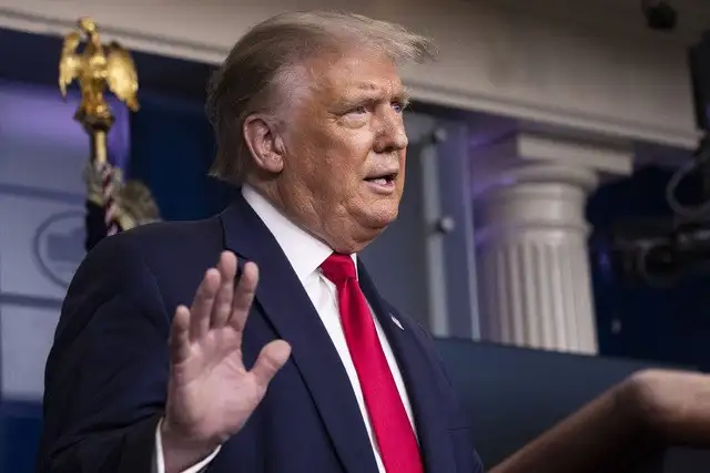 El presidente de Estados Unidos, Donald Trump, dijo que el brote de coronavirus está tan controlado como puede estarlo en su país. Foto Ap 