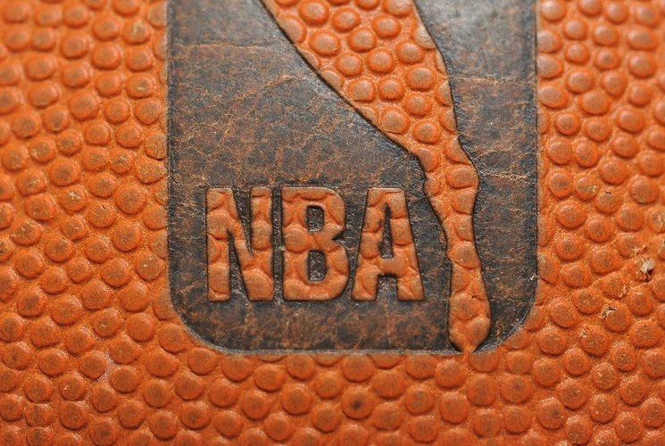 Hay cuatro personas infectadas que pertenecen a los Nuggets de Denver y a los 76ers de Filadelfia. Foto Afp 