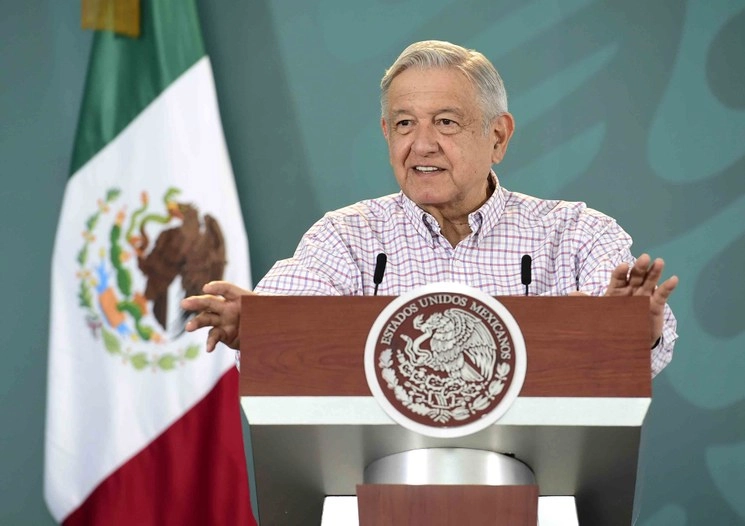 Los tiempos del proceso legal que se seguirá en torno al ex director de Pemex, Emilio Lozoya corresponderá definirlos a la Fiscalía General de la Repúbica “va a llevar tiempo, aunque esperemos que no tarde mucho, que sea justicia pronta y expedita”, consideró el presidente Andrés Manuel López Obrador. Foto Presidencia