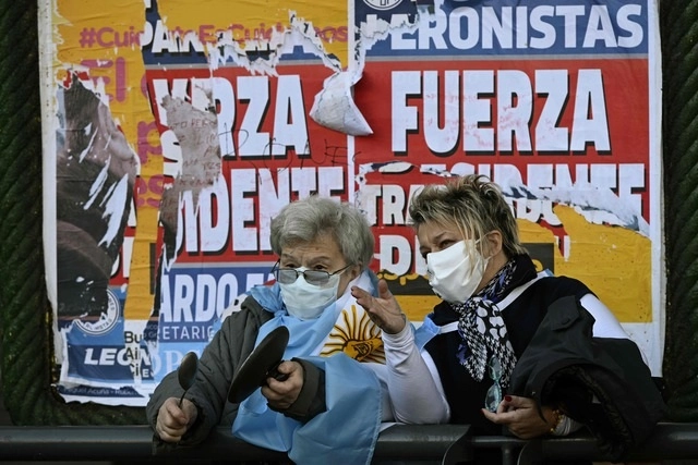 En Argentina, seguidores del ex presidente Mauricio Macri han realizado manifestaciones y protestas. Foto Afp