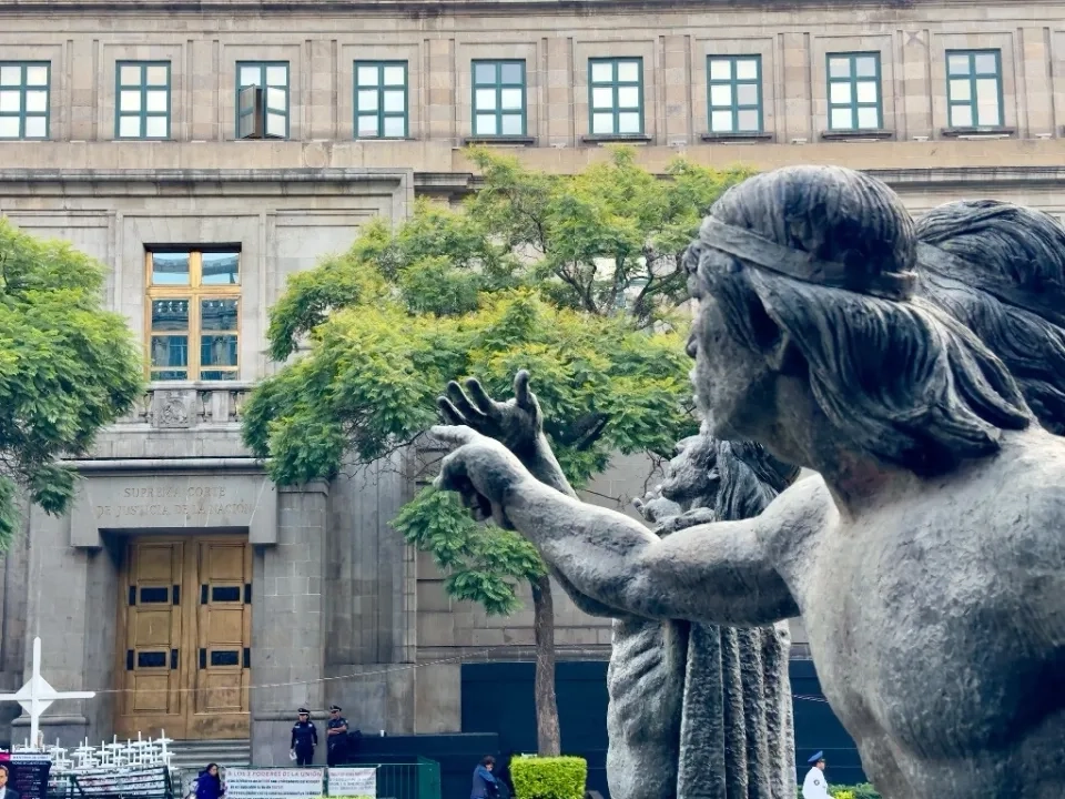Aspectos de los accesos a la Suprema Corte de Justicia de la Nacion, el 3 de septiembre del 2024. 