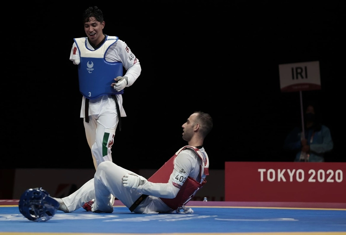 "Yo quería hacer historia y ser el primer mexicano campeón paralímpico en el taekwondo, la verdad que me enorgullece bastante", expresó Juan Diego García, de 18 años. Foto Conade