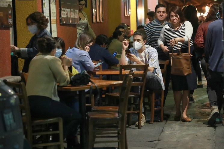 Un estudio demostró que 22% de la gente consume noticias del tema en Facebook, mientras que 52% lo hacen en Twitter e Instagram. Foto María Luisa Severiano 