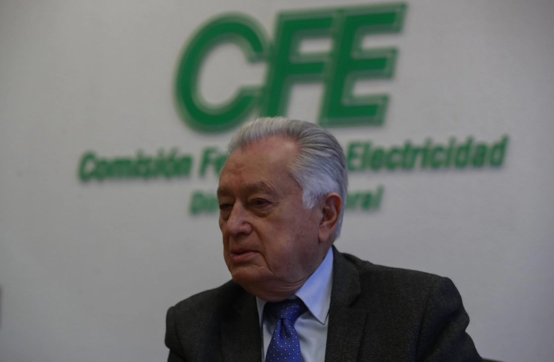 Manuel Bartlett, titular de la CFE, durante la entrevista con este diario, el 16 de octubre pasado. Foto Víctor Camacho