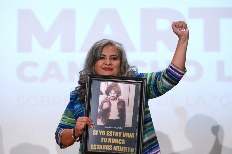 En un acto inédito, el Estado mexicano ofreció una disculpa pública por la guerra sucia a Martha Camacho Loaiza, el 23 de septiembre de 2019. Foto Luis Castillo/ La Jornada