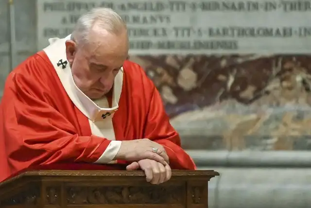 El Papa Francisco inició un fondo de emergencia para ayudar a las zonas afectadas por el coronavirus en los países en desarrollo. Foto Ap 