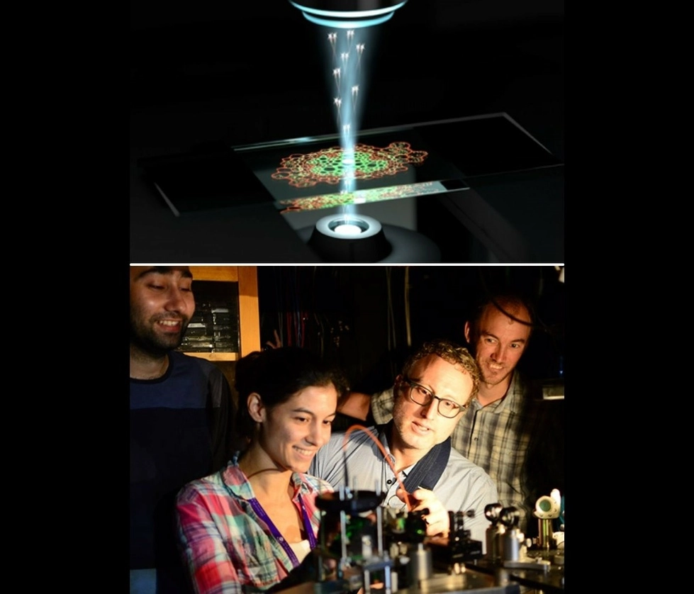 Warwick Bowen (al centro, imagen iinferior) del Laboratorio de Óptica Cuántica de la UQ y del Centro de Excelencia de Sistemas Cuánticos de Ingeniería del ARC, dijo que se trata del primer sensor basado en el entrelazamiento con un rendimiento superior al de la mejor tecnología existente. Imagen tomadas del sitio https://smp.uq.edu.au
