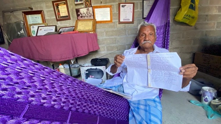 ‘El Negro Laido’, creó “Andrés Manuel López Obrador”, un son regional dedicado al mandatario mexicano. Foto Diana Manzo