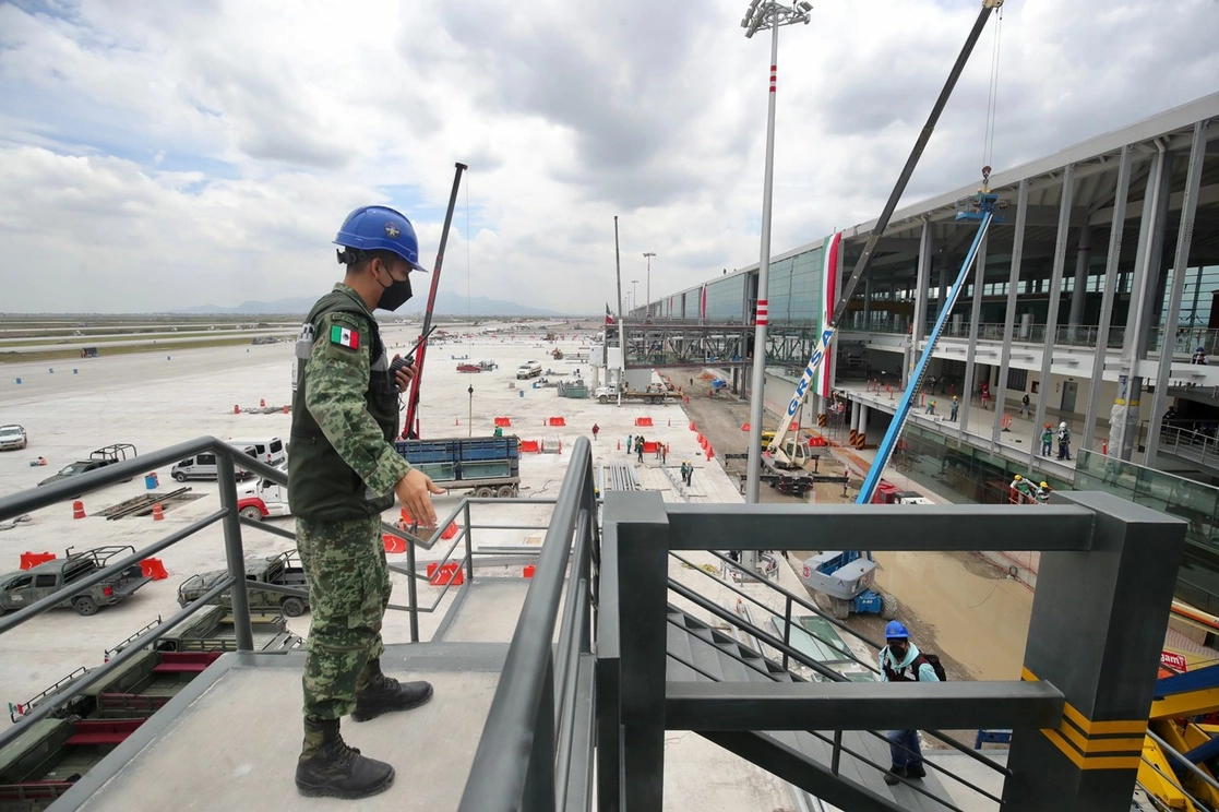 Continúan los avances de la construcción del Aeropuerto Internacional Felipe Ángeles (AIFA), que prevé completar en tiempo y forma para el próximo 22 de marzo de 2022. Foto Luis Castillo
