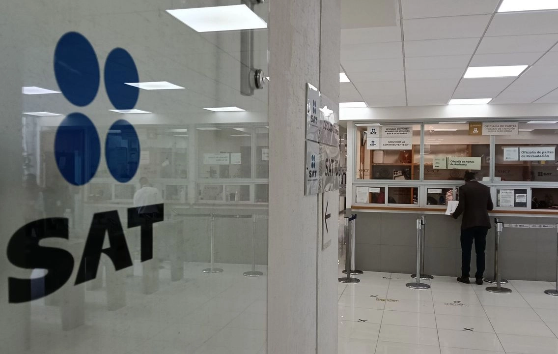 Durante el primer trimestre del año el SAT aumento la recaudación de impuestos de grandes contribuyentes. Foto 