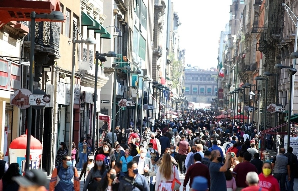 El viernes, el Inegi publicó el indicador oportuno de la actividad económica (IOAE) de mayo y junio, en donde estimó que la actividad económica avanzó 0.5 por ciento mensual en mayo, al final, el avance fue de 0.7 por ciento; pero mostrará un estancamiento en junio. Foto María Luisa Severiano/La Jornada
