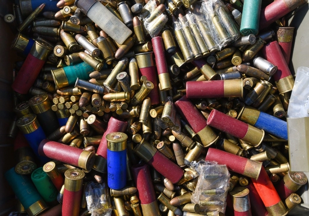 Armas confiscadas en la 22 Zona Militar. Foto Cuartoscuro / Archivo