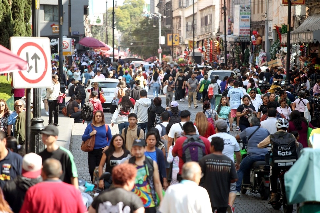 Compras en el Centro Histórico de la Ciudad de México, el 17 de noviembre de 2024. Foto María Luisa Severiano