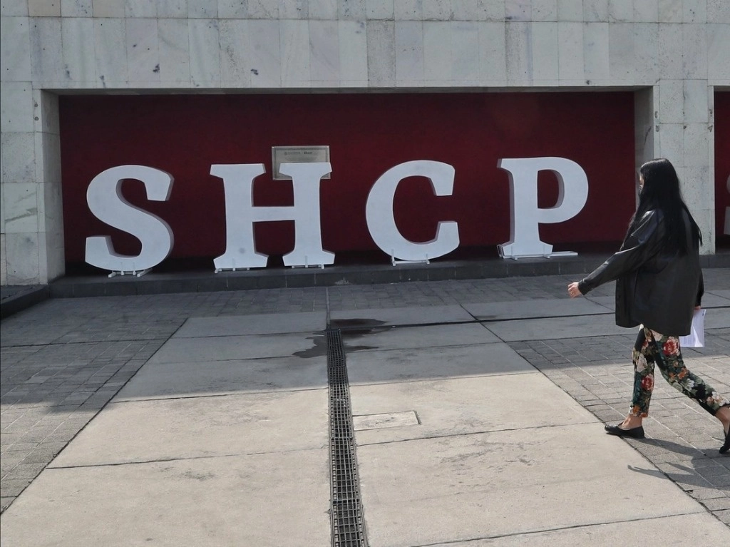 Sede de la Secretaría de Hacienda y Crédito Público en la capital del país. Foto Marco Peláez / Archivo