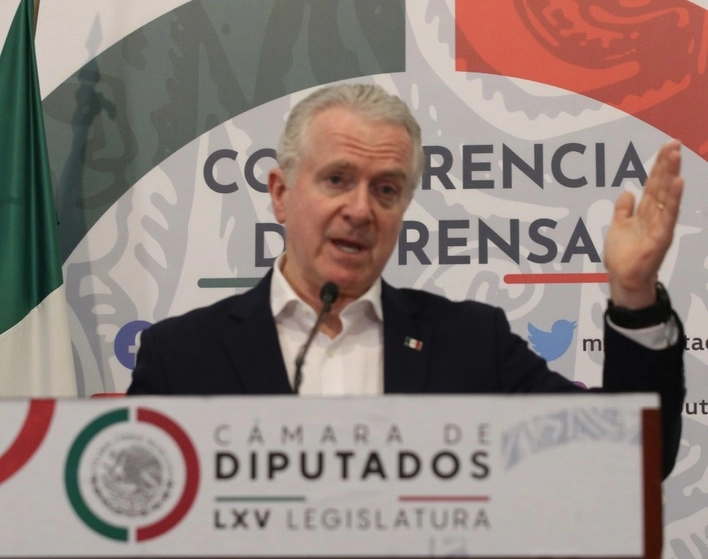 El presidente de la Mesa Directiva de la Cámara de Diputados, Santiago Creel, durante conferencia de prensa en San Lázaro, en la Ciudad de México, el 17 de julio de 2023. Foto María Luisa Severiano