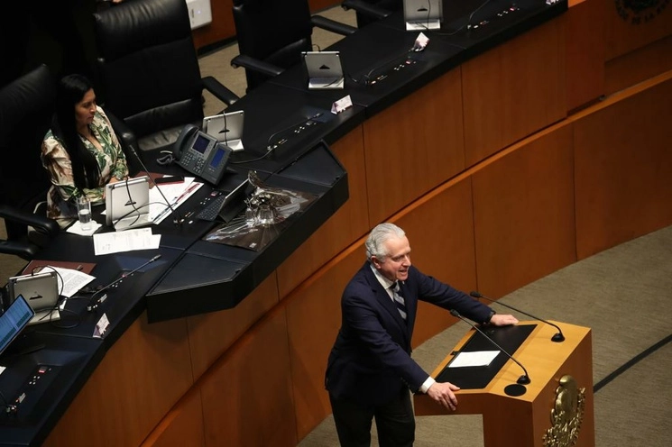 El presidente de la mesa directiva de la Cámara de Diputados, Santiago Creel, explicó que decidirá pedir licencia de la diputación en la medida que estén garantizadas las acciones que ha solicitado a la Suprema Corte de Justicia, el 5 de julio de 2023. Foto Yazmín Ortega Cortés 