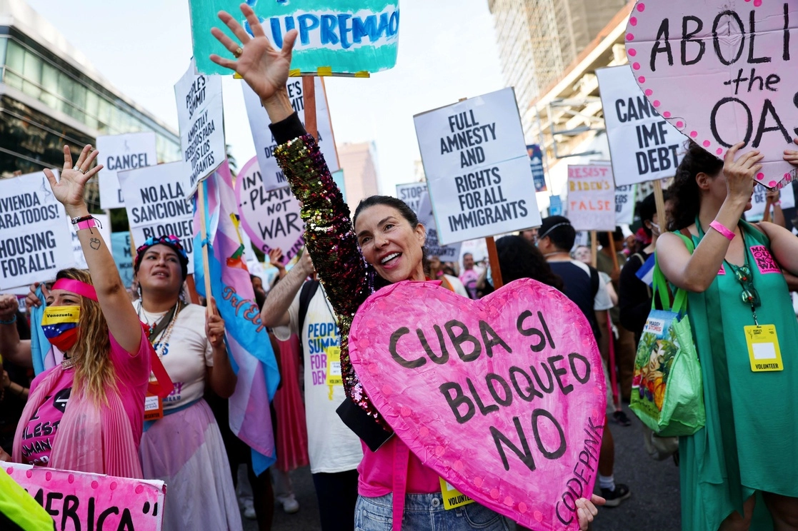 Protesta afuera de la IX Cumbre de las Américas el 10 de junio de 2022 en Los Ángeles, California.  Foto Afp