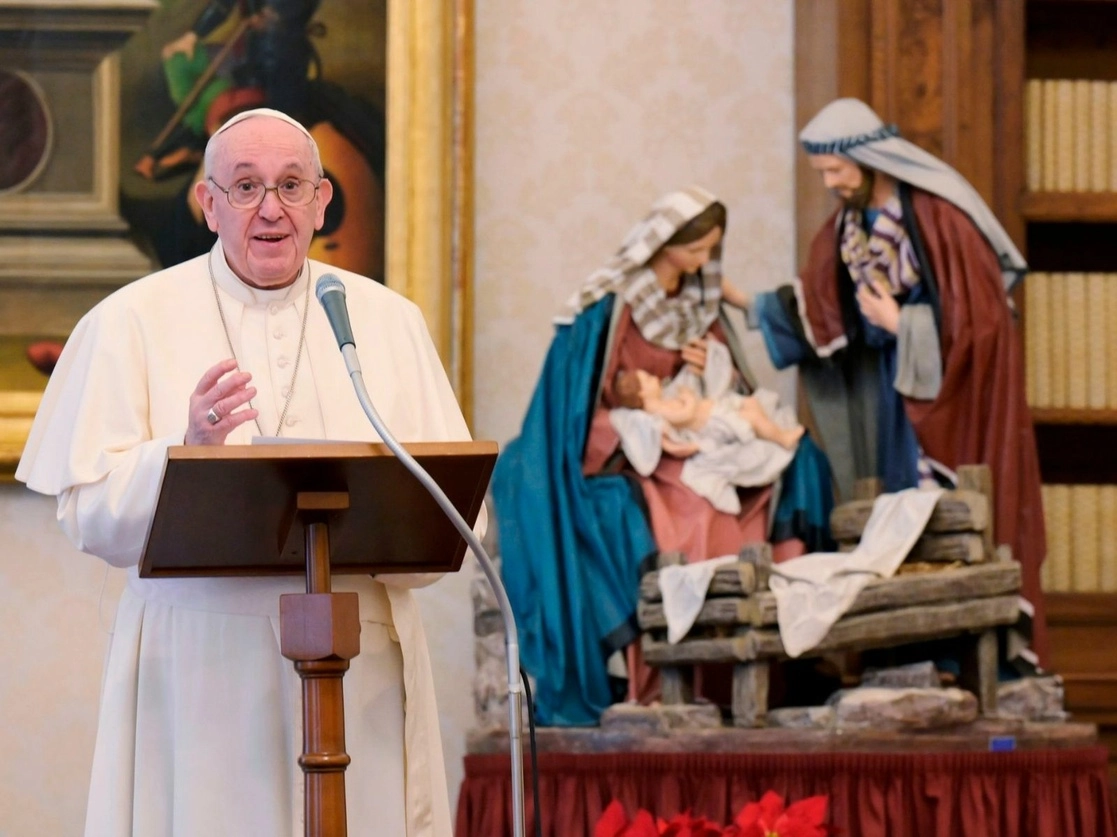 El papa Francisco llamó a trabajar juntos “por el bien común”. La imagen, durante la audiencia semanal transmitida en vivo antier desde El Vaticano. Foto Afp 