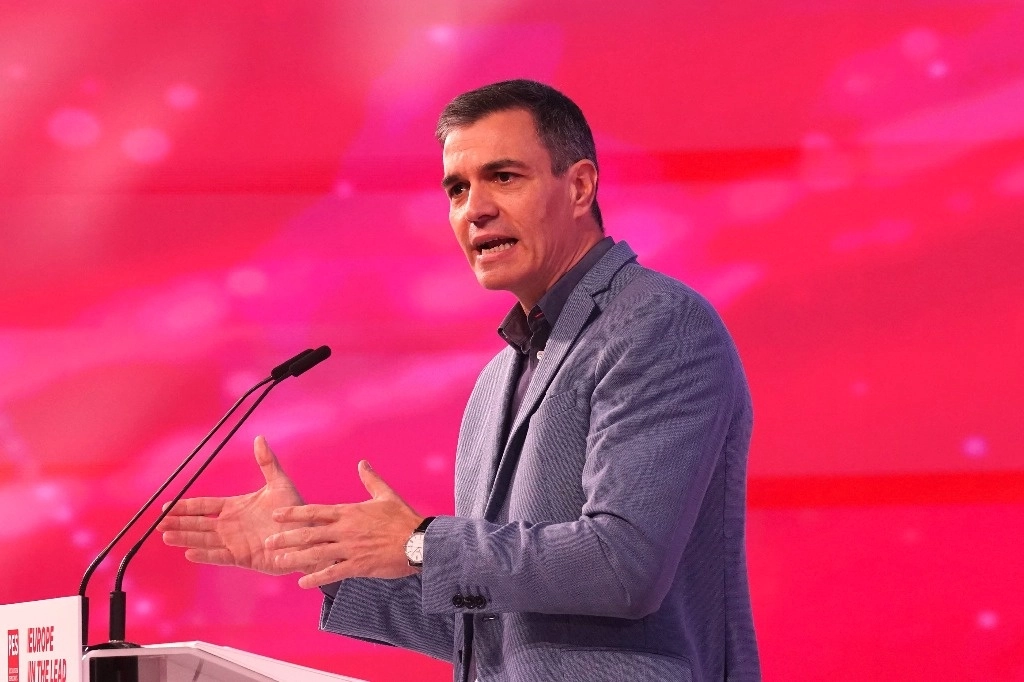 El presidente del gobierno, en funciones, de España y secretario general del PSOE, Pedro Sánchez, durante el Congreso del Partido Socialista Europeo en el Palacio de Congresos, en Málaga. Foto  Europa Press