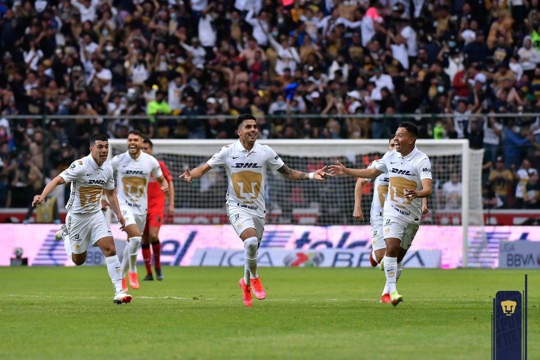Leo López se encargó de abrir el marcador a los 15 minutos para que los felinos impusieran sus condiciones en el estadio Nemesio Diez ante Toluca. Foto cortesía Pumas Mx