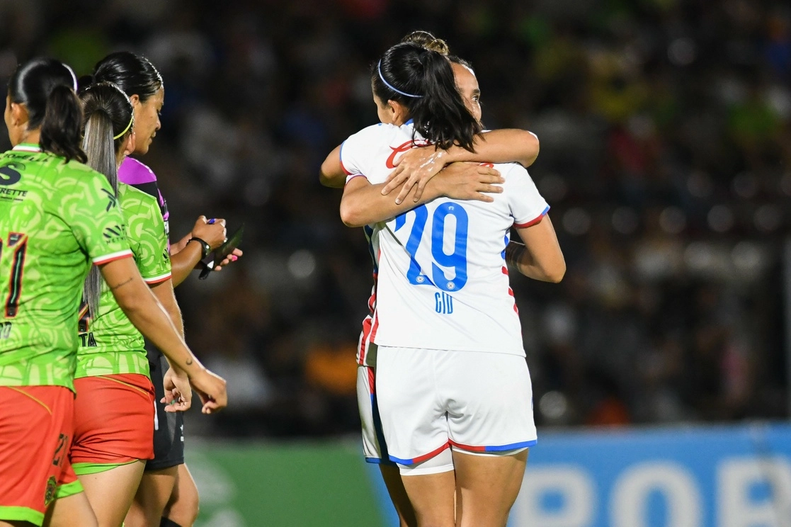 Cruz Azul se impuso 2-1 a Bravas de Ciudad Juárez en la fecha uno del Torneo Apertura 2022 de la Liga Mx Femenil. Foto tomada de la cuenta de Twitter @AzulFemenil