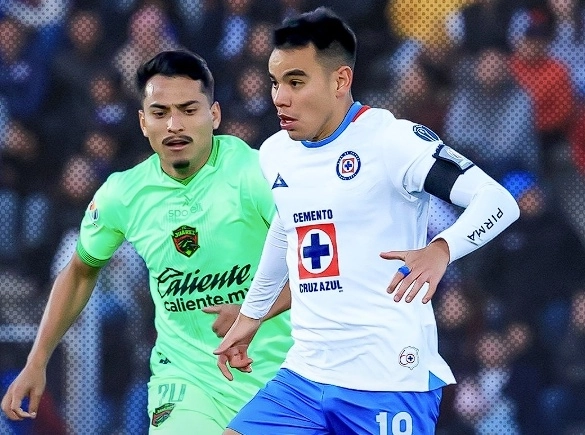 La defensa de Bravos resolvió hasta el mínimo problema de concentración. Foto @CruzAzul