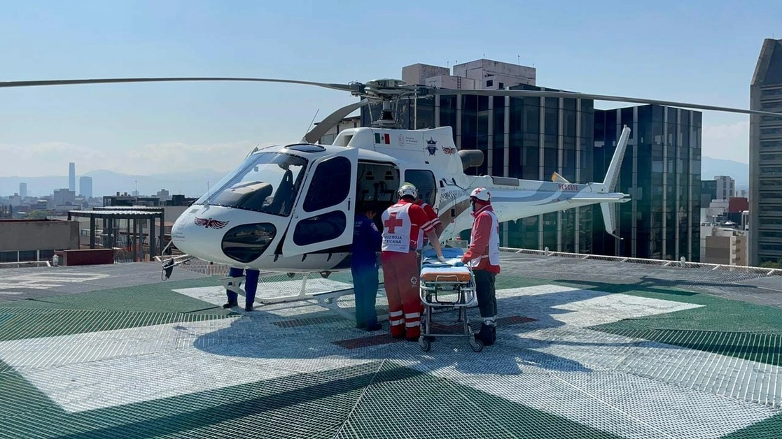 Elementos de la Cruz Roja Mexicana. Foto tomada del Twitter de @CruzRoja_MX