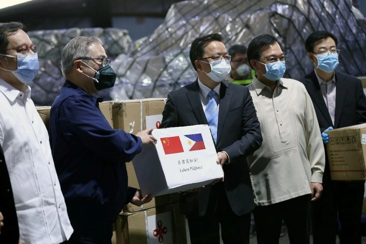 A pesar de esto la comisión de salud de la provincia de Hubei, informó que este sábado la provincia registró otras cinco muertes. Foto Xinhua