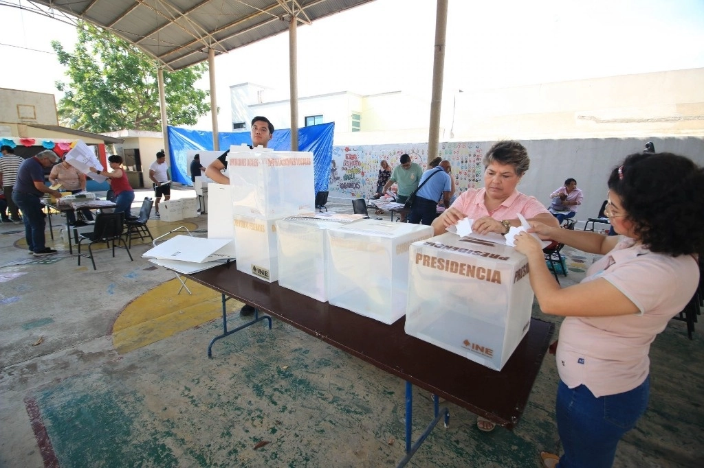 Durante las votaciones en Villahermosa, Tabasco, este domingo 2 de junio. Foto Luis López / Cuartoscuro / La Jornada
