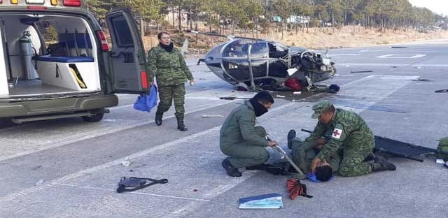 La aeronave cayó a tierra cuando intentaba aterrizar en una pista localizada en el municipio de Guadalupe y Calvo, Chihuahua. Foto Sedena