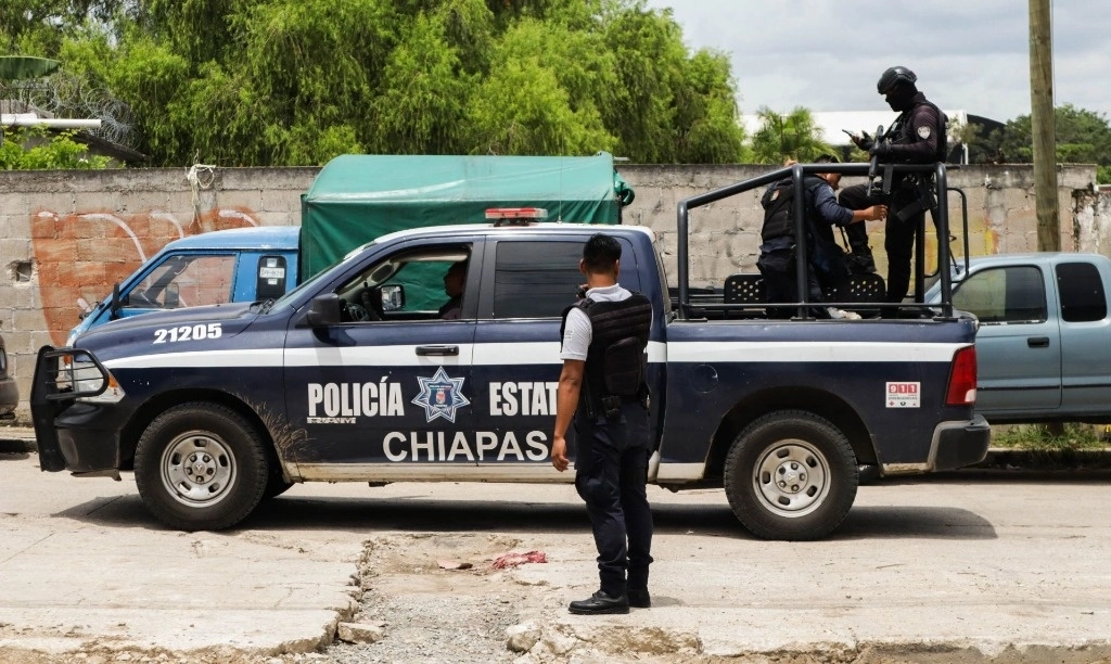 La policía encontró en la escena del crimen tres cadáveres y dos lesionados, uno de los cuales falleció poco después de ser ingresado a un nosocomio. Foto Cuartoscuro / Archivo