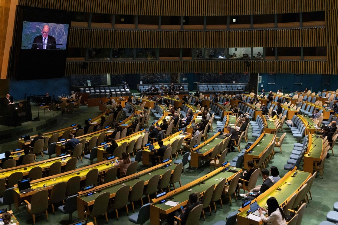 La Asamblea General de la ONU empezó hoy a analizar una nueva propuesta de resolución presentada por Cuba que exige "poner fin al bloqueo económico, comercial y financiero" impuesto por Estados Unidos hace 60 años. Foto Afp 