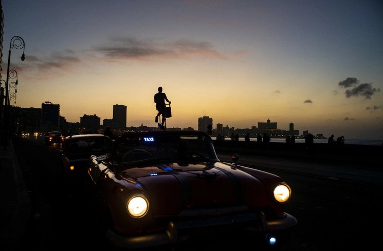 En la imagen, el malecón de La Habana, Cuba, el jueves 6 de febrero de 2020. Foto Ap