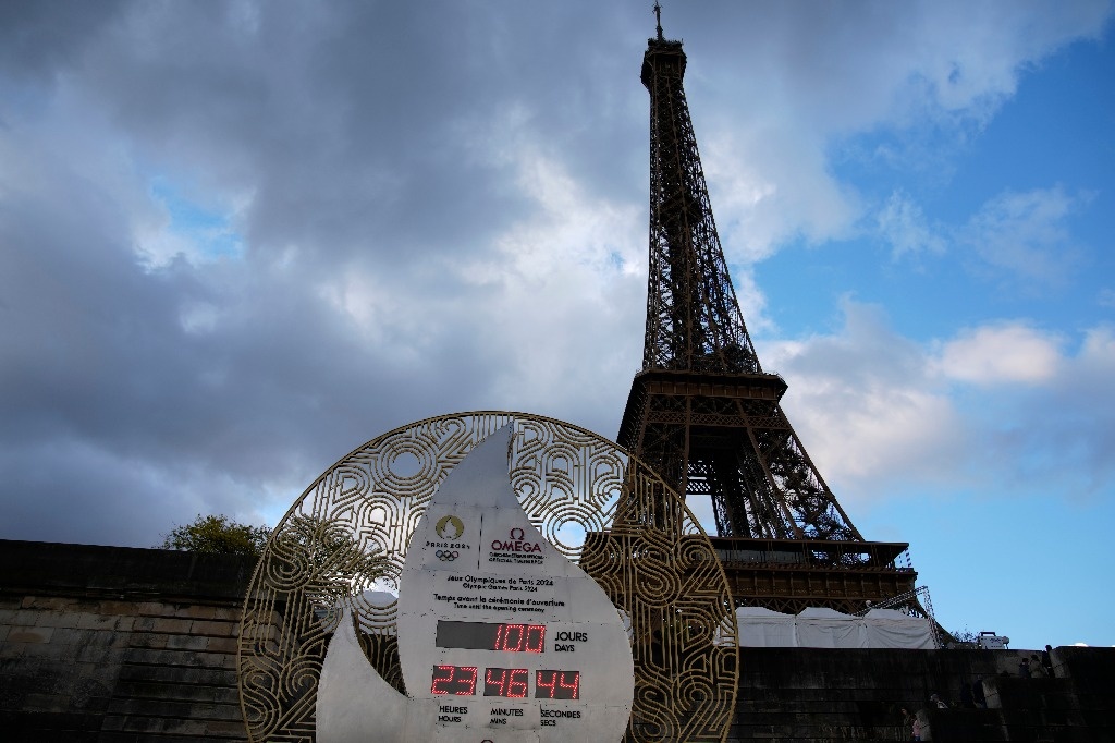 Countdown at the Eiffel Tower reaches 100 days for JO