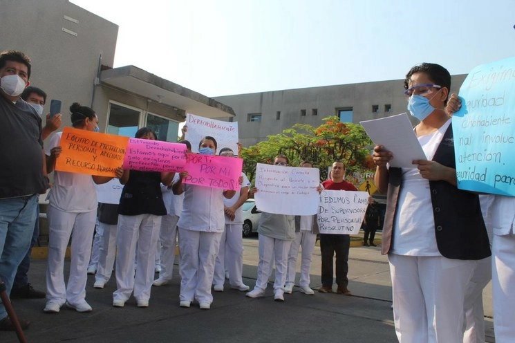 Enfermeras del ISSSTE en Morelos exigen a las autoridades equipos de protección para atender a pacientes con Covid-19. Foto Rubicela Morelos