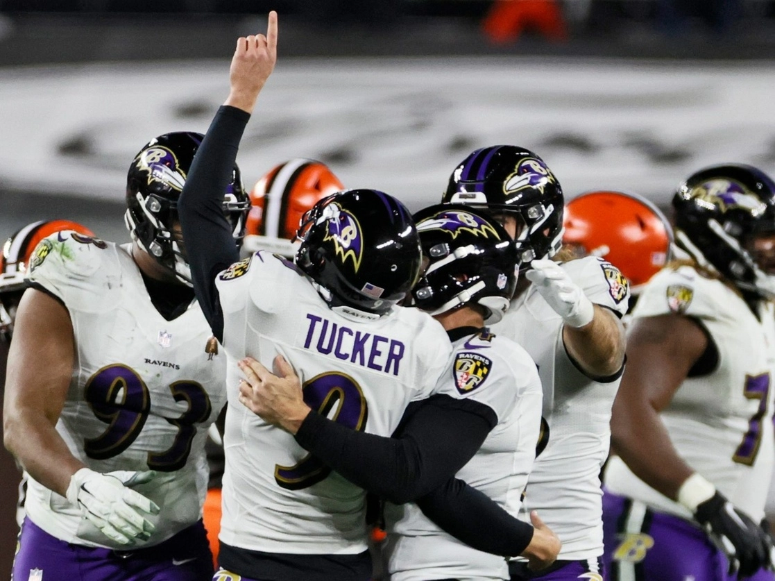 Los dos mejores equipos de la NFL en ataque terrestre se combinaron para anotar nueve touchdowns por esa vía. Foto Ap