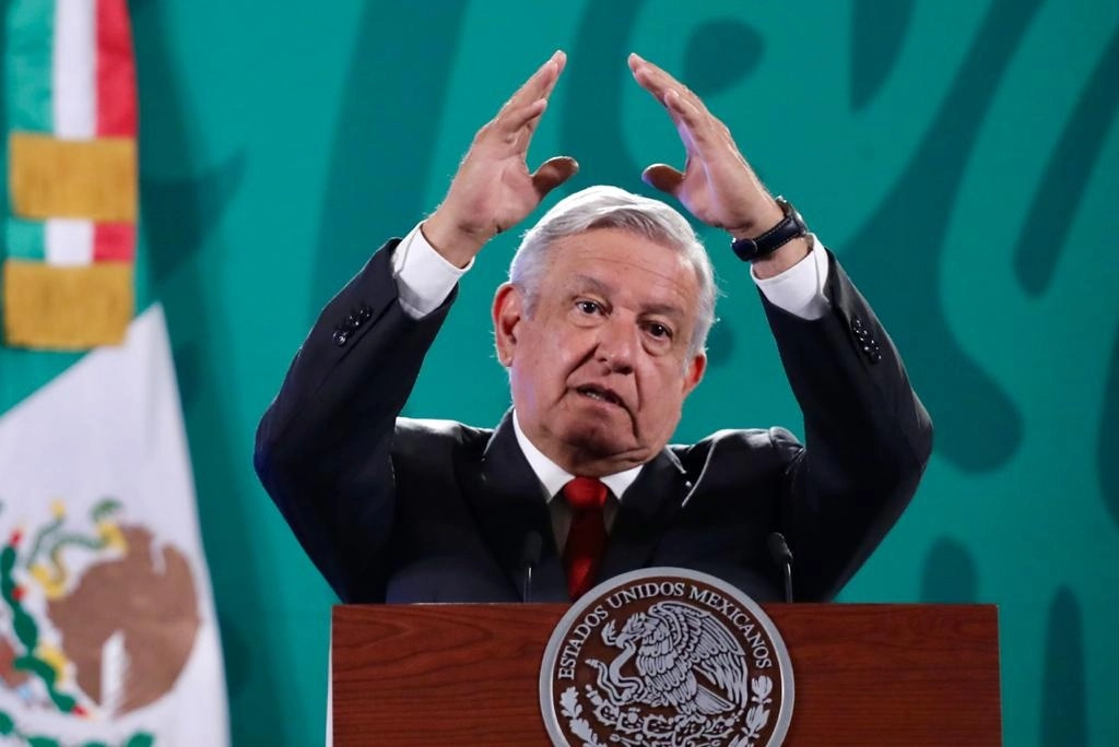 El presidente Andrés Manuel López Obrador durante la conferencia de prensa matutina en Palacio Nacional, el 10 de junio de 2021. Foto Roberto García Ortiz