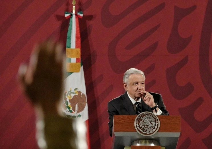 El presidente Andrés Manuel López Obrador durante la conferencia matutina en Palacio Nacional. Foto Cuartoscuro