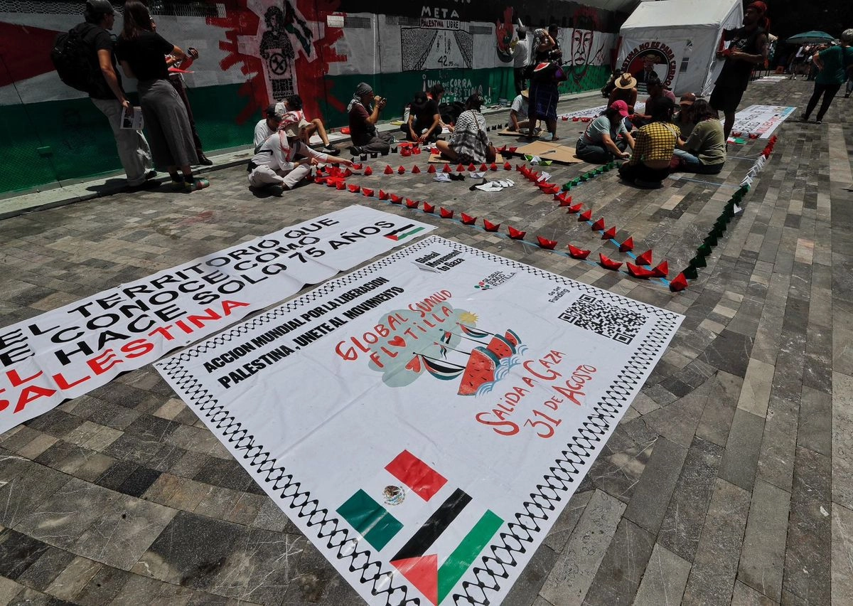 Una “Ola de acción por la vida y la liberación de Palestina”  se realiza en la explanada del Hemiciclo a Juárez, en la Ciudad de México, el 31 de agosto de 2025. Foto 