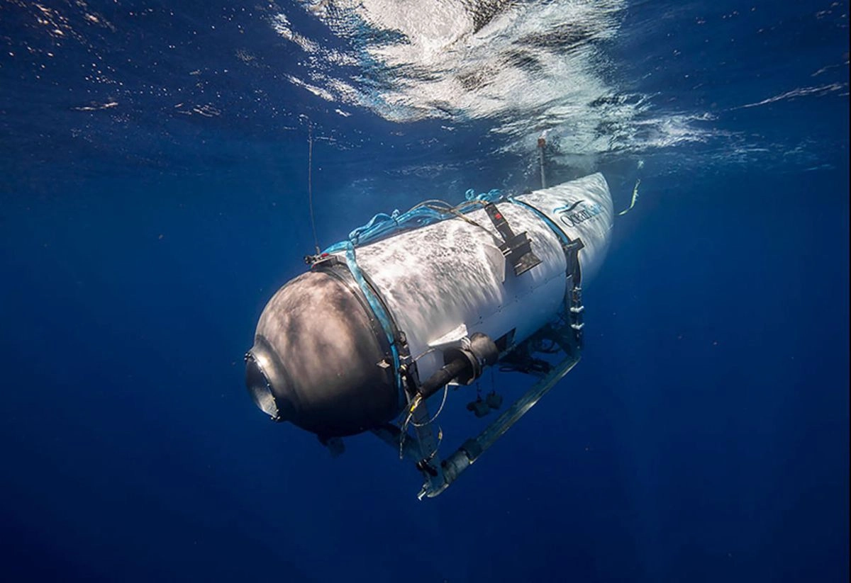 Cortesía de OceanGate Expeditions, muestra el descenso de su sumergible 'Titán'. Fallas de seguridad de la compañía OceanGate provocaron la implosión mortal de su sumergible 'Titán' en 2023, según informó la Guardia Costera de EE. UU. en un informe final publicado el 5 de agosto.