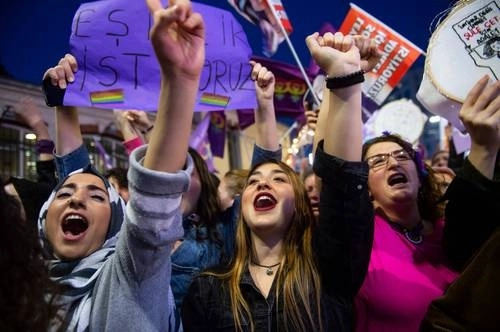 Mujeres durante una protesta en imagen de archivo. Foto Afp