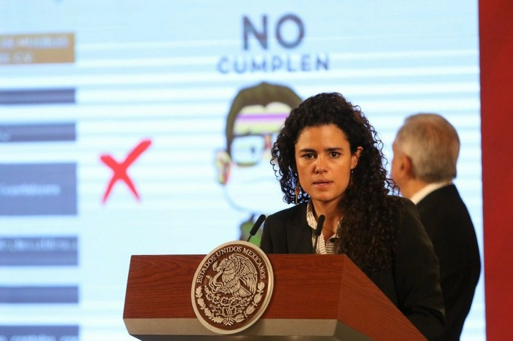 La secretaria del Trabajo, Luisa María Alcalde, durante la conferencia de prensa de esta mañana. Foto Cuartoscuro 